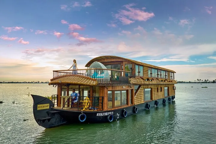 Houseboat Cruise