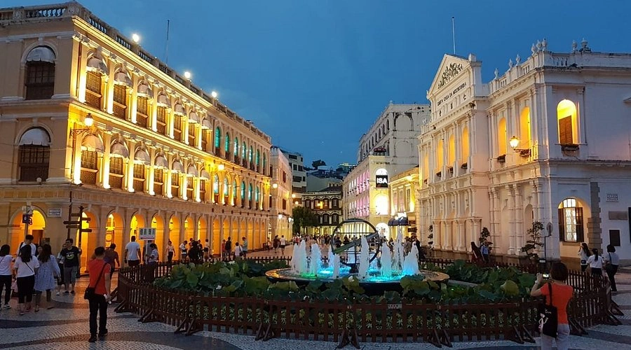 Senado Square